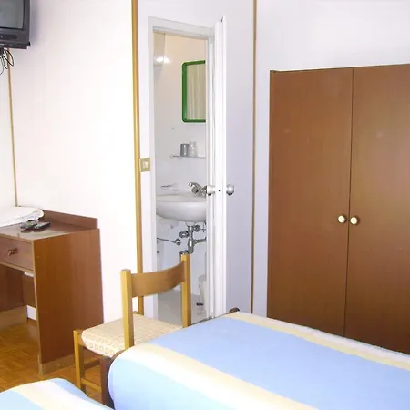 Hotel Bar Meuble Al Gallo 2*